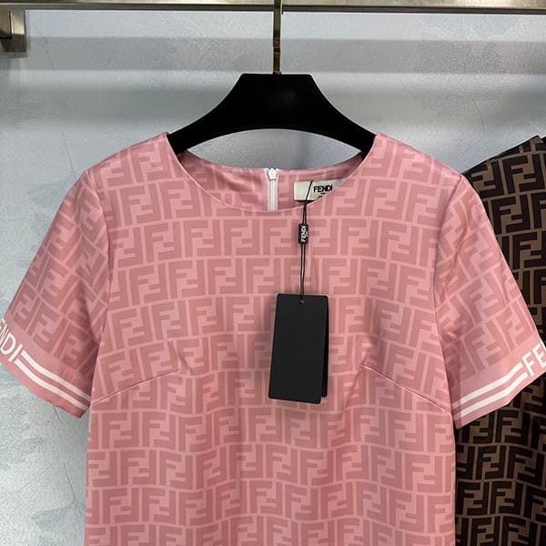 おすすめフェンディ オールオーバーロゴTシャツ コピー2色 feq85988